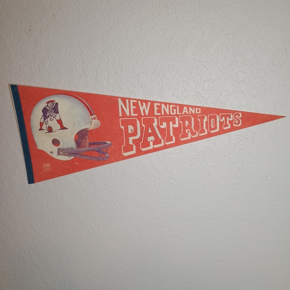 RARE VTG 70s NEW ENGLAND PATRIOTS NFL Helmet Pat Patriot Football Pennant 30"